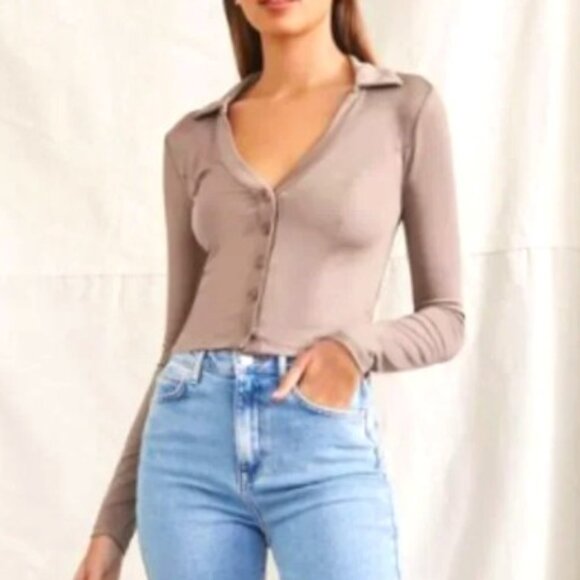 Cropped Grey Button Down - Picture 2 of 8